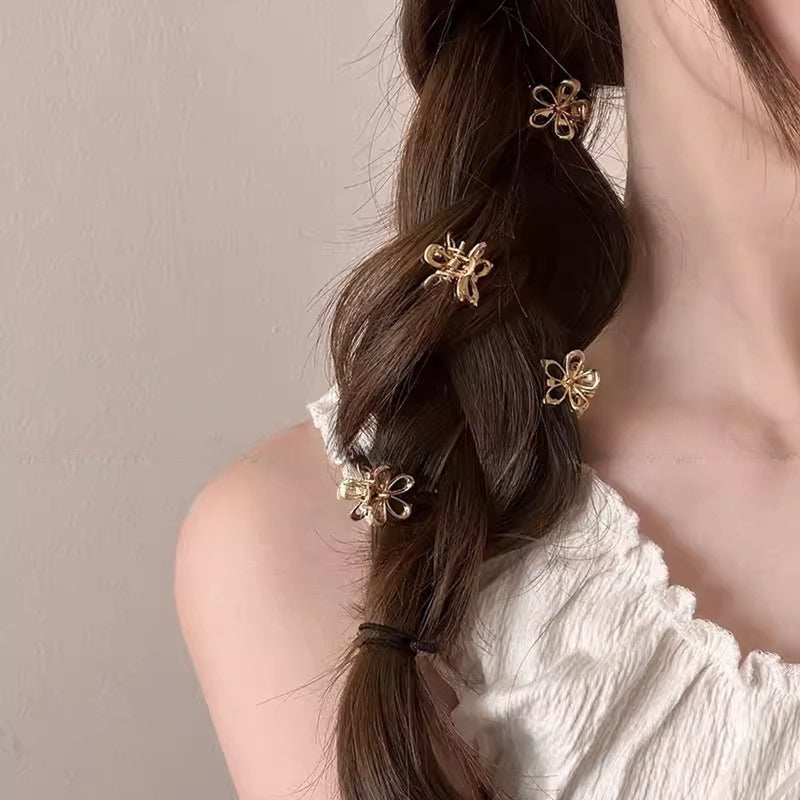 「さりげないきらめき」ミニフラワーヘアクリップ