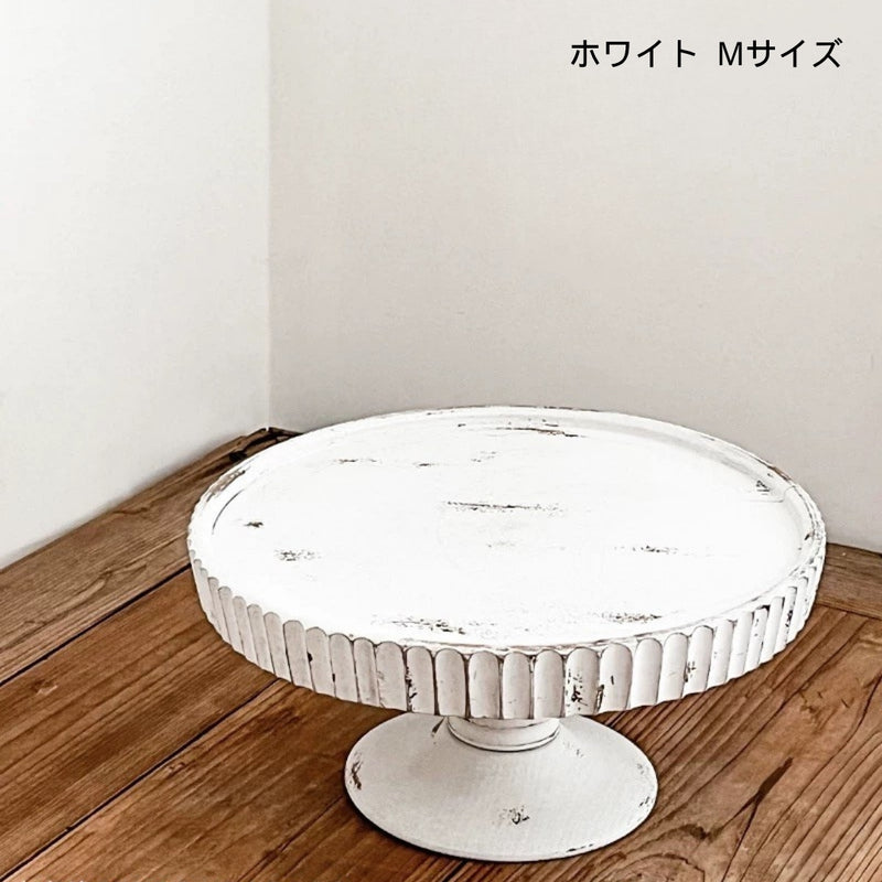 「ナチュラルで可愛い、花柄の木製ケーキスタンド」