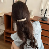 大人可愛いニュアンスカラー。シンプルバナナクリップ｜忙しい朝もこれひとつで上品まとめ髪【全5色】