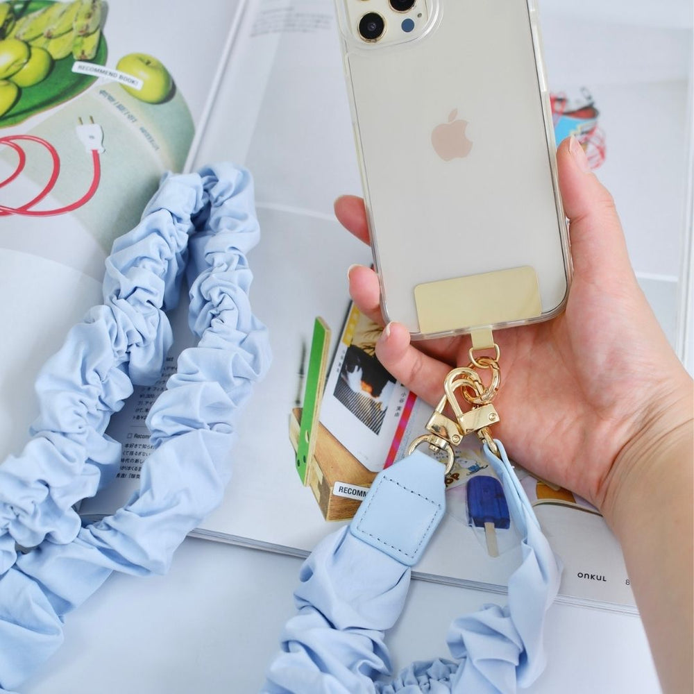 ふんわり華やぐ」シュシュ風スマホストラップ（斜めがけタイプ） – gaacal