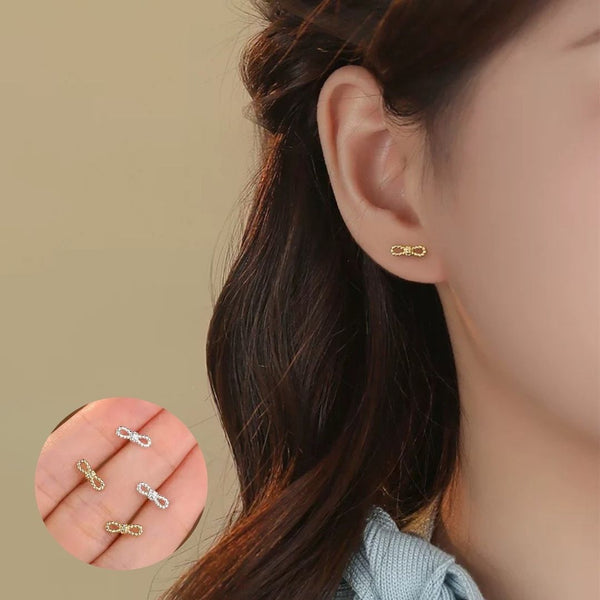 「ツイストリボン」シルバーピアス