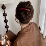 大人可愛いニュアンスカラー。シンプルバナナクリップ｜忙しい朝もこれひとつで上品まとめ髪【全5色】