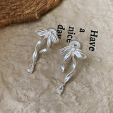 揺れるリボンが大人可愛い「スイートバレエ」ピアス/イヤリング