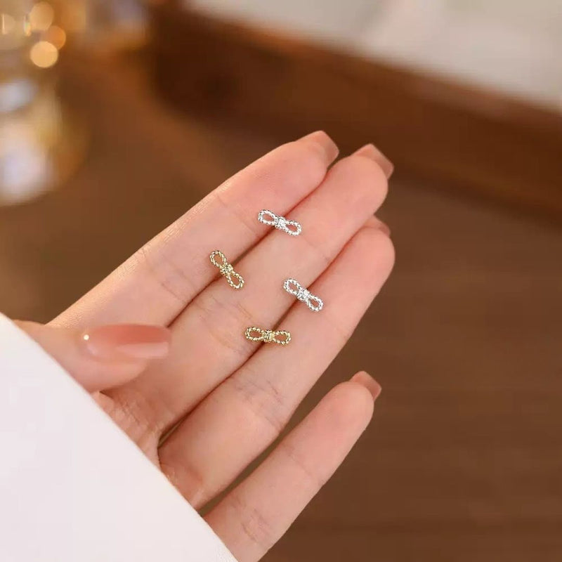 「ツイストリボン」シルバーピアス