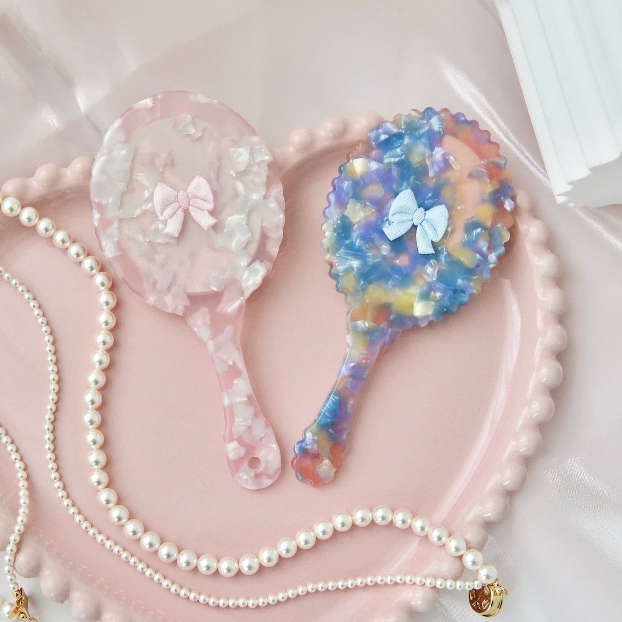 最終価格可愛いリボン姿見 最終価格可愛いリボン姿見 「女子力アップ！」キュートなリボン