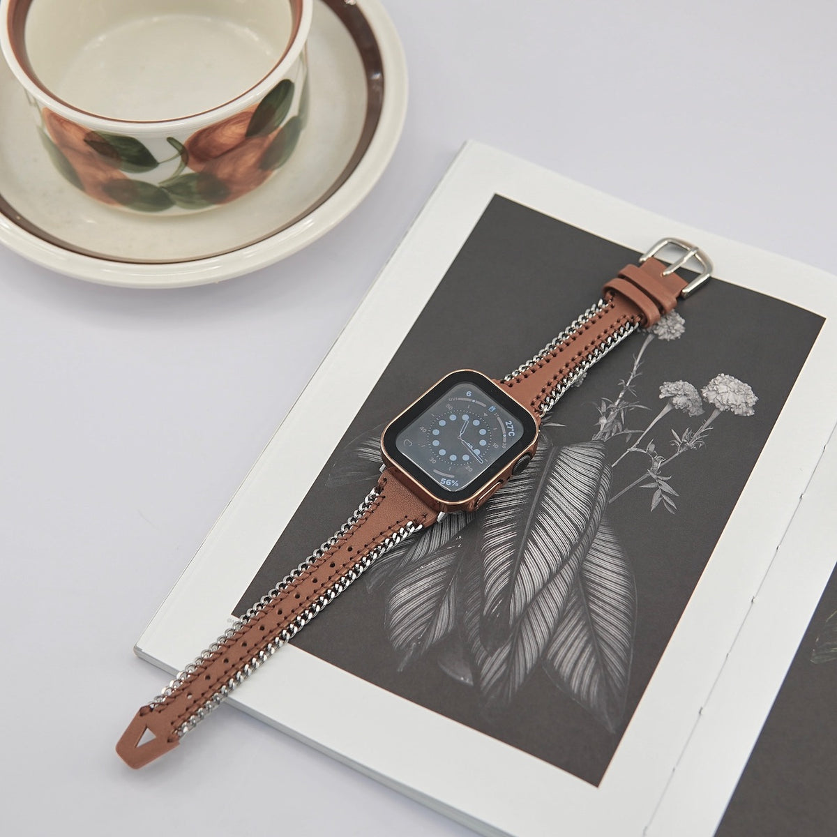 Steve Madden★クールなブラックのロゴ柄Apple watchストラップ Black Apple Watch Rubber Logo Bands 38/40/41MM | Women's