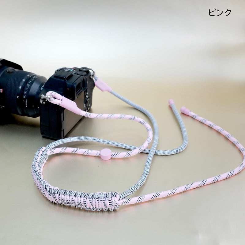 「いつでも一緒」3WAYで使える編み込みスマホショルダー