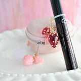 「小さな幸せのめじるし」ハンドメイドかわいいいちごチャーム