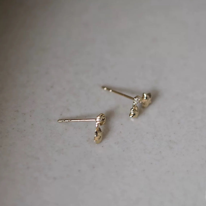 「星が揺れるチェリーデザイン」2連スターピアス