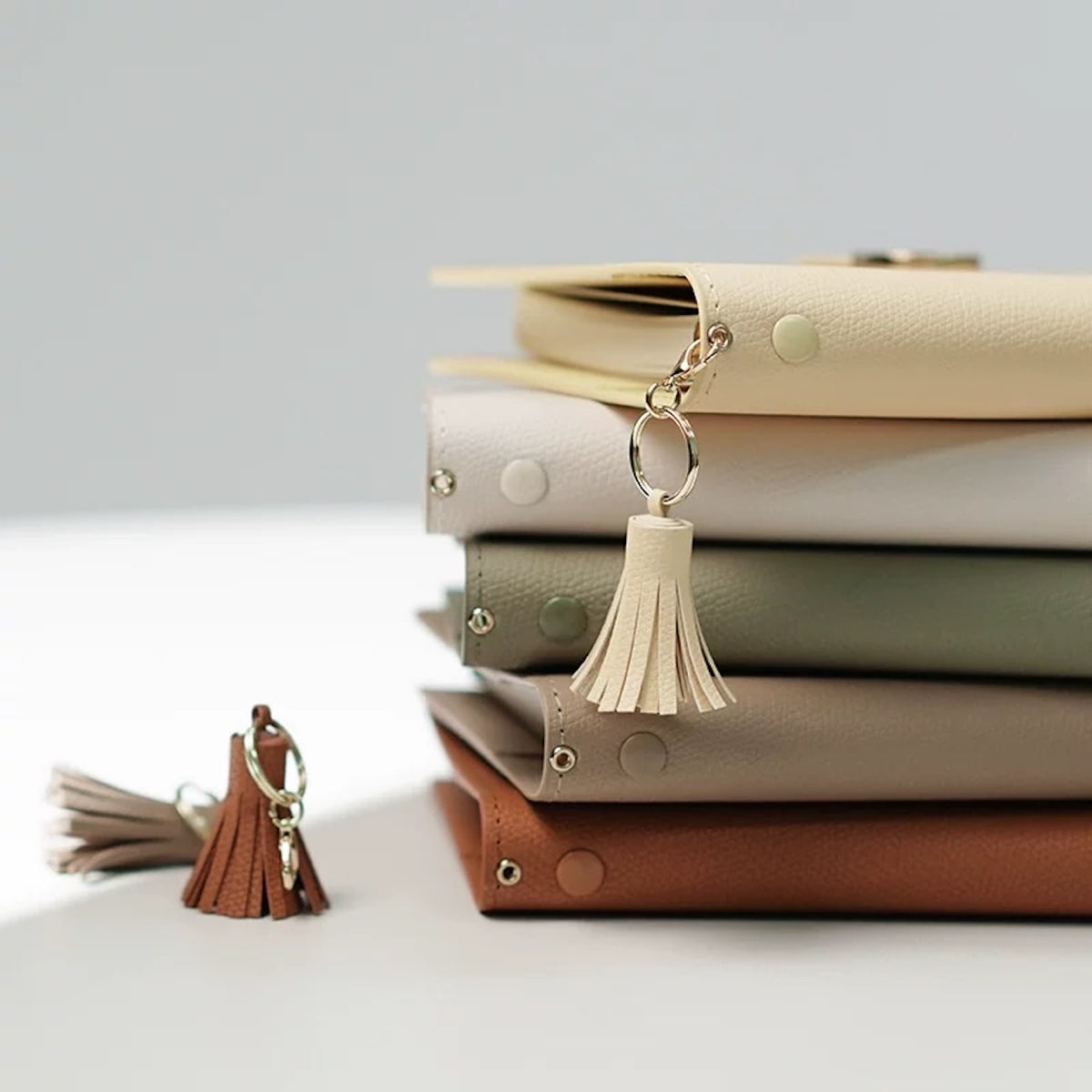 大人シンプルノート」マグネット式A6ルーズリーフノート – gaacal