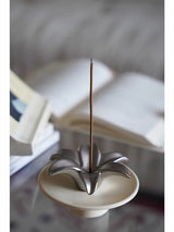 「ゆらぐ香り」ゆりモチーフ陶器お香立て