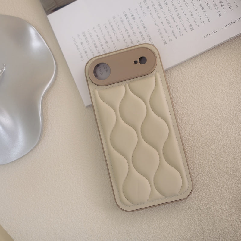 17シリーズ対応「ホワイトキルト」PUレザースマホケース