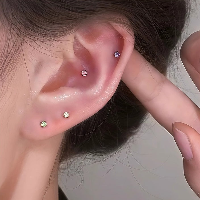 「シンプルで輝く」チタン合金ミニダイヤモンドイヤリング