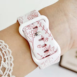 「花束を纏う」フラワーブーケ彫刻シリコンApple Watchバンド