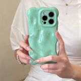 「ころんと手になじむ」パール風ウェーブ iPhoneケース iPhone17 16 15