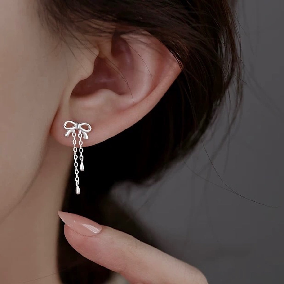 チェーンピアス ドロップ ロングピアス 雫 しずく 揺れる