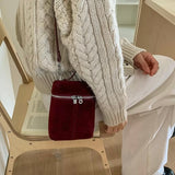 「マットレトロ」スクエアショルダーバッグ