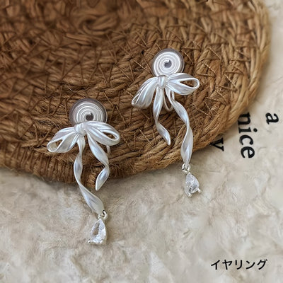揺れるリボンが大人可愛い「スイートバレエ」ピアス/イヤリング – gaacal