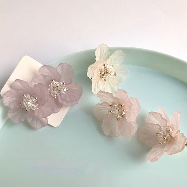 「花びらの余韻」海棠モチーフピアス／イヤリング〈片耳〉