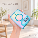 text000111 オーロラ マグネット付き iPhone Duoケース ライトブルー 手に持ったサイズ感 使用イメージ