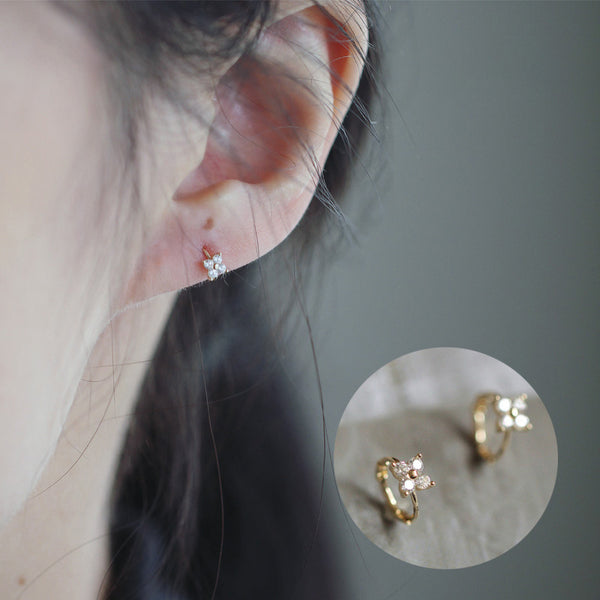 名も無き花」小花のフープピアス – gaacal