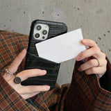 「スマートポケット」ポケット付きPUレザーハードiPhoneケース - gaacal gaacal ブラック / iPhone 13 gaacal スマホケース 「スマートポケット」ポケット付きPUレザーハードiPhoneケース