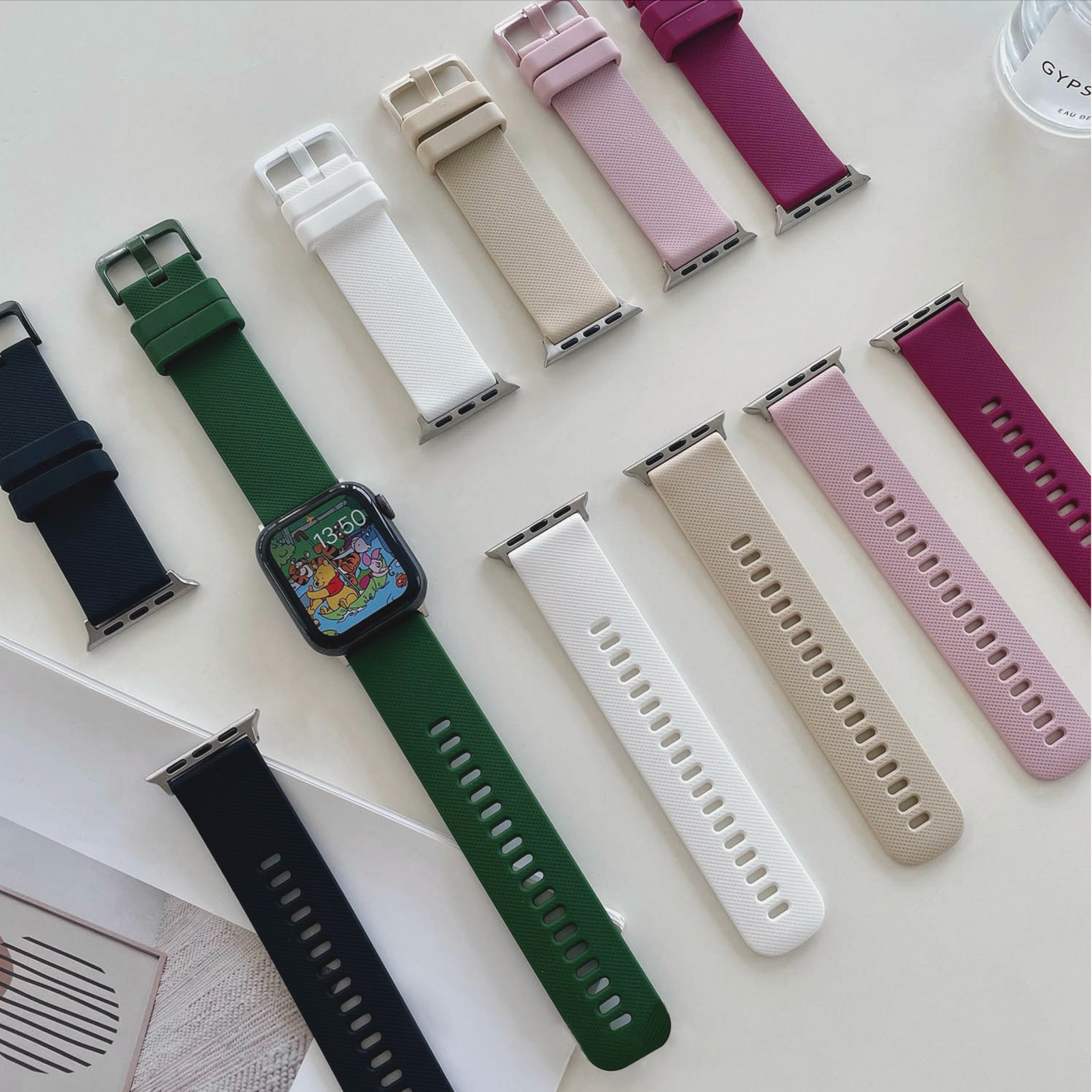 GUESS★シリコン製ネイビープリントが上品♪クApple Watchバンド GUESS Silcone Band with Crystal inserts for Apple 42-44 mm