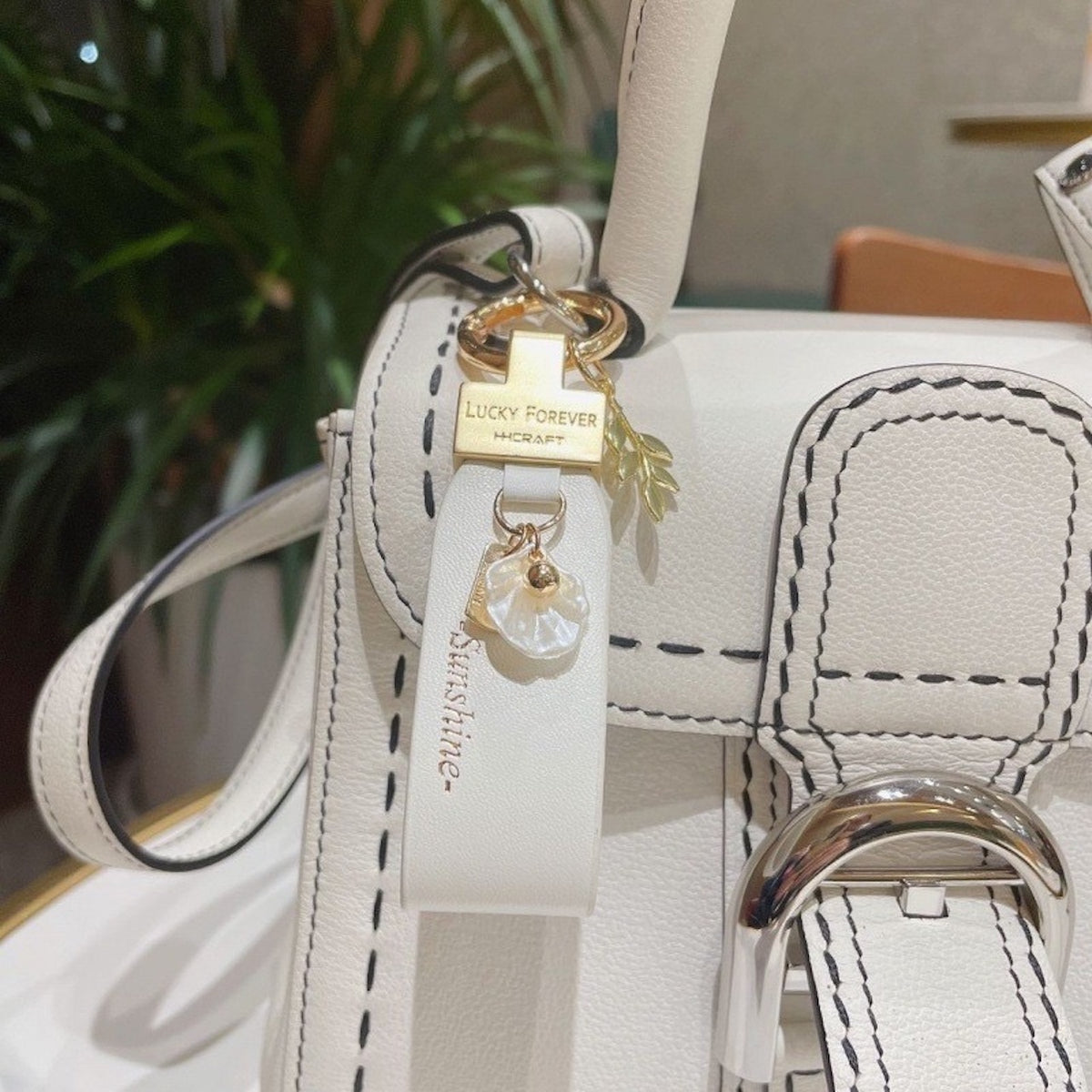 花びらを目印に」PUレザーキーホルダー – gaacal